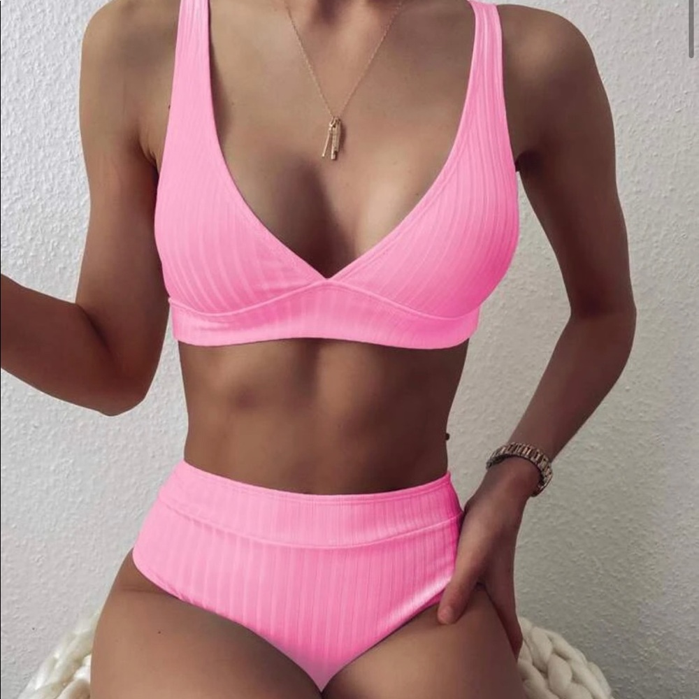 V cut high waisted swimsuit